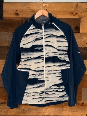 Lululemon Surge Navy and White Performance Hooded Jacket XL